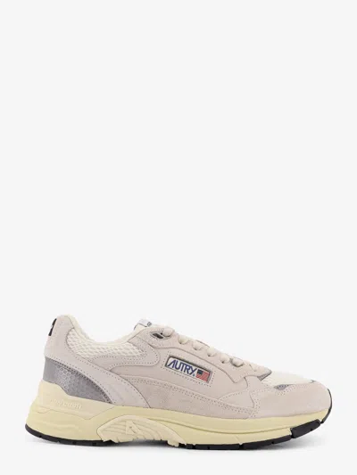 Autry Classic Leather And Mesh Panel Sneakers In Neutral