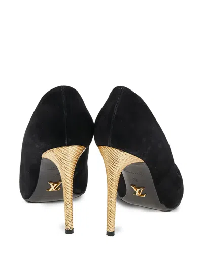 Pre-owned Louis Vuitton 90mm Pointed-toe Suede Pumps
