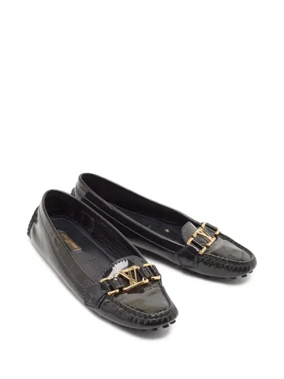 Pre-owned Louis Vuitton Lv-plaque Loafers