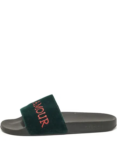 Pre-owned Gucci Velvet Flat Sandals