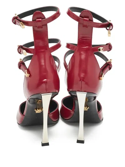 Pre-owned Versace Leather Heeled Pumps