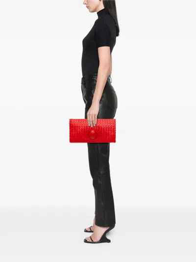 Pre-owned Bottega Veneta 2012-2025 Nappa Intrecciato Turn Lock Clutch Bag