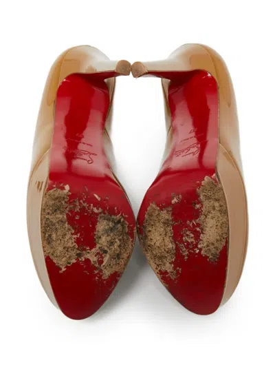 Pre-owned Christian Louboutin Platform Pointed-toe Pumps In Neutral