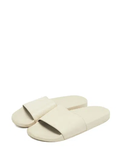 Pre-owned Gucci Microssima Pool Slides