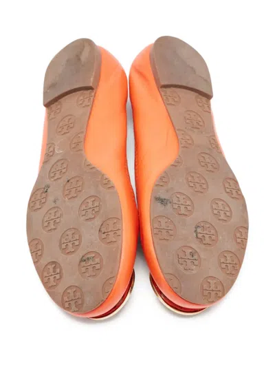 Pre-owned Tory Burch Logo-embellished Ballet Flats In Orange