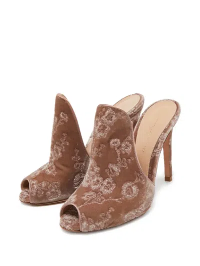 Pre-owned Gianvito Rossi  110mm Peep-toe Mules In Neutral