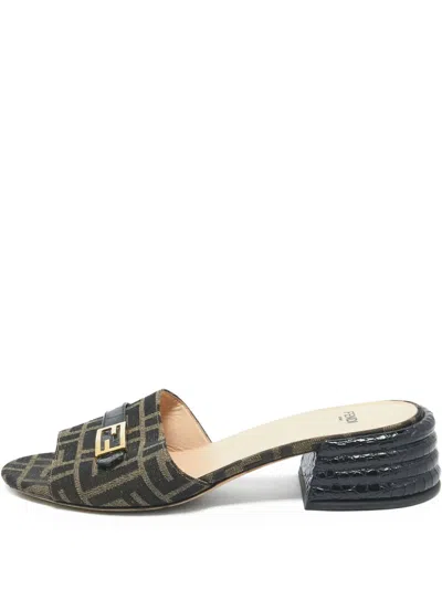 Pre-owned Fendi 45mm Zucca Mules In Brown