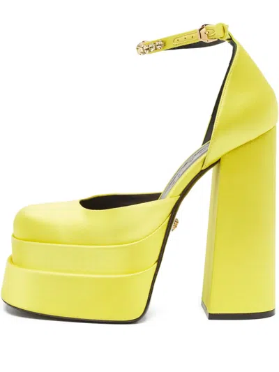 Pre-owned Versace 150mm Medusa Aevitas Platform Pumps In Yellow