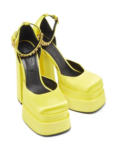 Pre-owned Versace 150mm Medusa Aevitas Platform Pumps In Yellow
