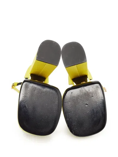 Pre-owned Versace 150mm Medusa Aevitas Platform Pumps In Yellow