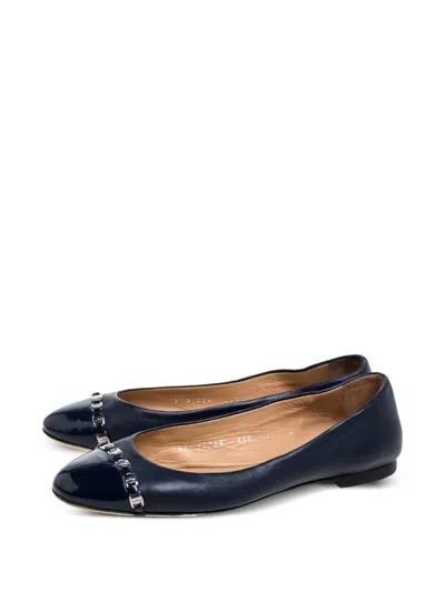 Pre-owned Ferragamo Chain-detail Ballet Flats In Black