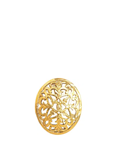 Pre-owned Chanel 20th Century Gold Plated Round Brooch Costume Brooch