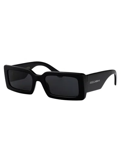 Dolce & Gabbana Squared Sunglasses 0 Dg4447 B 335587 In Black