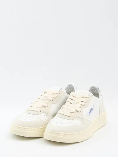 Autry Medalist Low Sneakers In White
