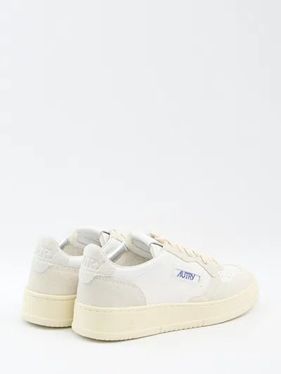 Autry Medalist Low Sneakers In White