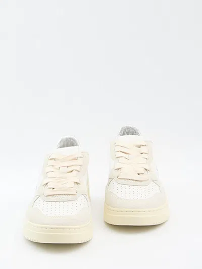 Autry Medalist Low Sneakers In White