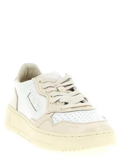 Autry 'medalist Low' Sneakers In White