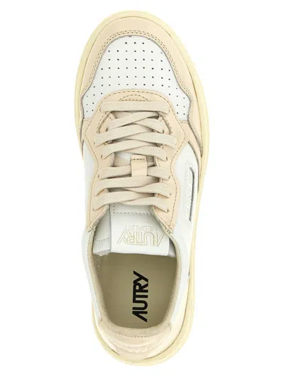 Autry 'medalist Low' Sneakers In White