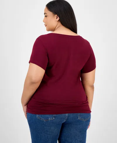 Aveto Trendy Plus Size Fitted V-neck T-shirt In Red