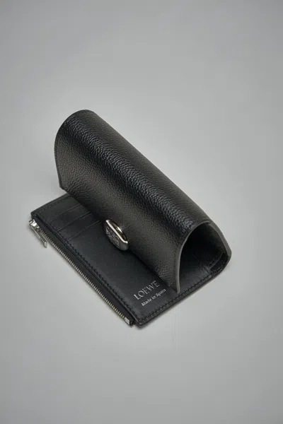 Loewe Pebble Small Vertical Wallet In Black