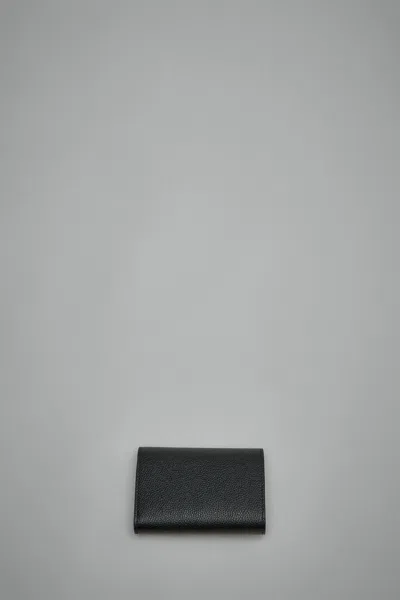 Loewe Pebble Small Vertical Wallet In Black