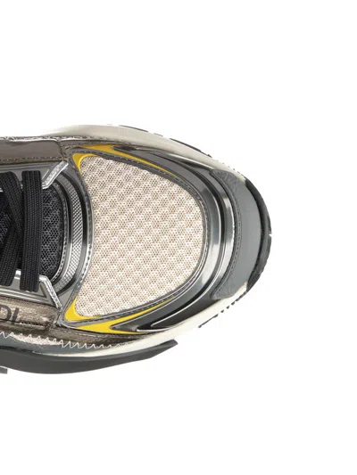 Fendi Streamlined Sneakers Featuring Contrast Panels