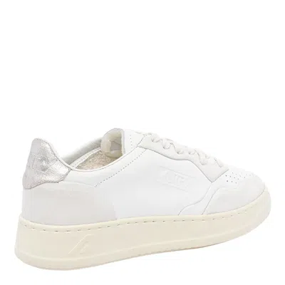 Autry Medalist Low Sneakers In Neutral