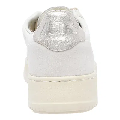 Autry Medalist Low Sneakers In Neutral