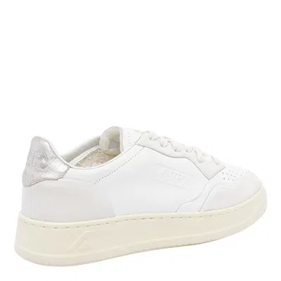Autry Medalist Low Sneakers In White