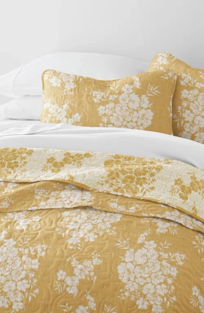 Homespun Pattern Reversible Quilt & Sham Set