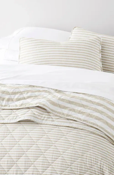 Homespun Pattern Reversible Quilt & Sham Set