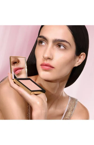 Prada Light Glowing Highlighter Powder