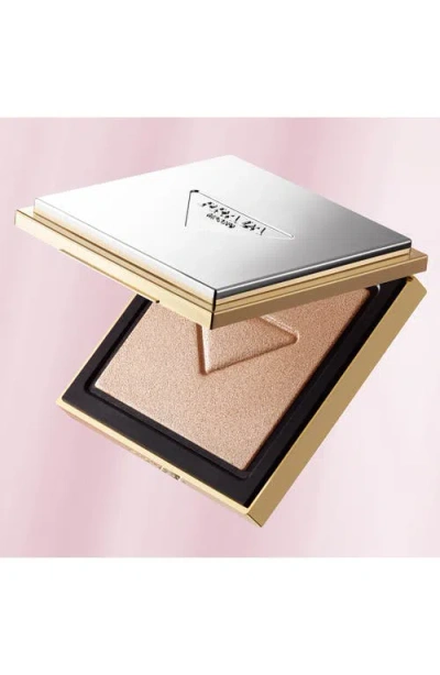 Prada Light Glowing Highlighter Powder