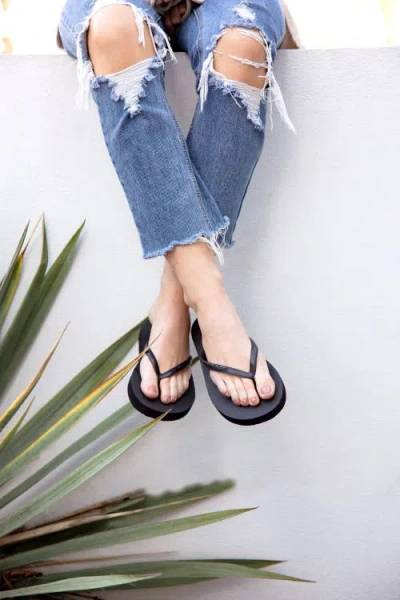 Feelgoodz Slimz Core Natural Rubber Flip-flop Thong Sandals