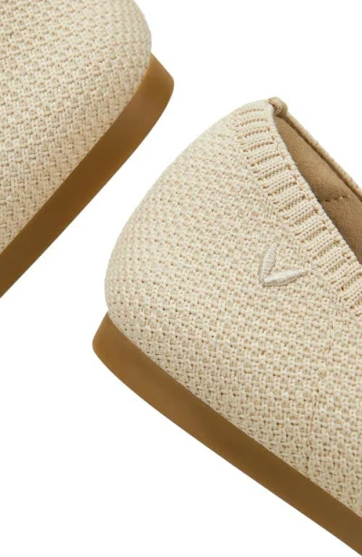 Vivaia Pointed-toe Ballet Flats