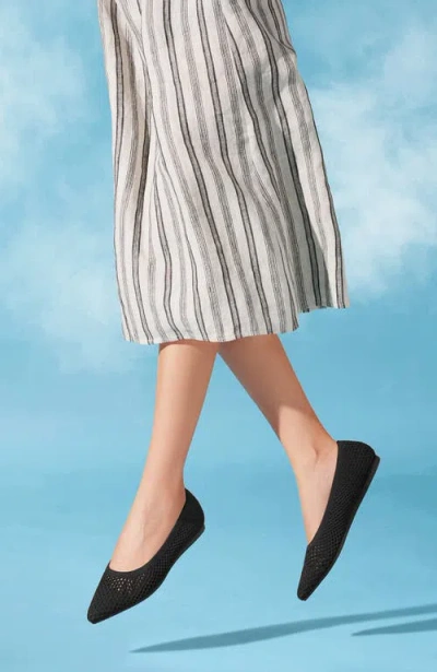 Vivaia Pointed-toe Ballet Flats In Black