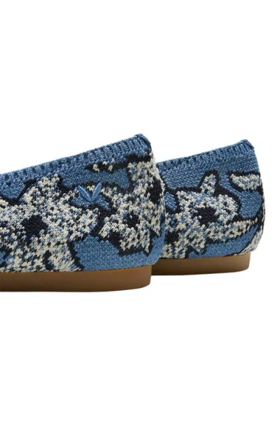 Vivaia Pointed-toe Ballet Flats In Blue