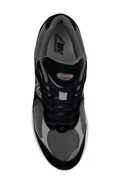 New Balance Gender Inclusive 2002r Sneaker In Black