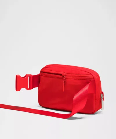 Lululemon - Everywhere Belt Bag 1l - Neon,red/true Red