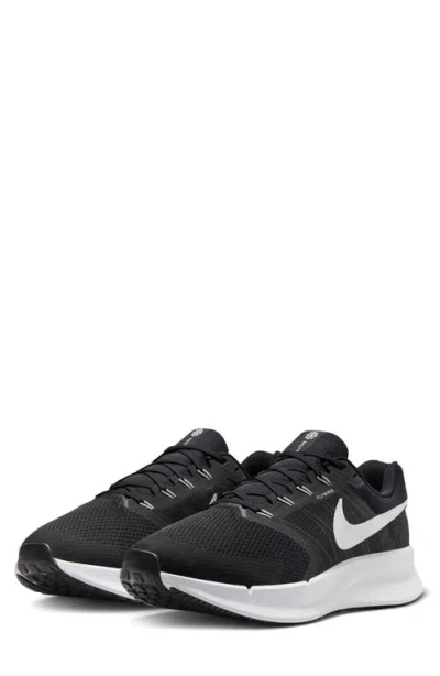Nike Run Swift 3 Running Shoe In Black