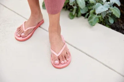 Feelgoodz Slimz Remix Natural Rubber Flip-flip Thong Sandals