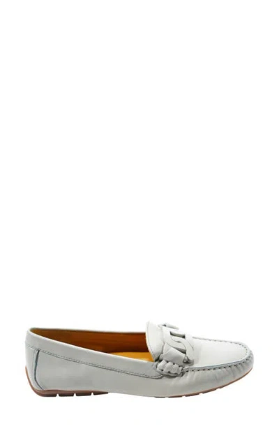 Vaneli Aiker Driving Loafer In Neutral