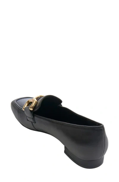 Vaneli Simply Loafer In Black