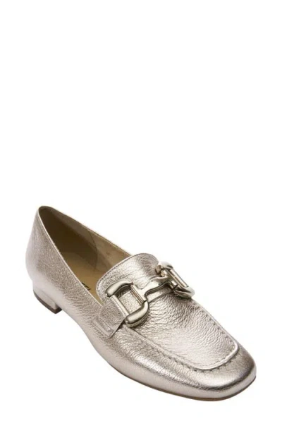 Vaneli Simply Loafer In Neutral