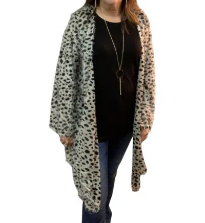 Llove Faux Fur Cardigan In Cream & Black
