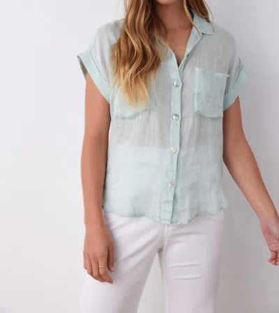 Bella Dahl Two Pocket5 Short Sleeve Shirt In Sage Mist In Green