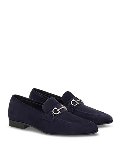 Ferragamo Gancini Buckle Loafer In Black