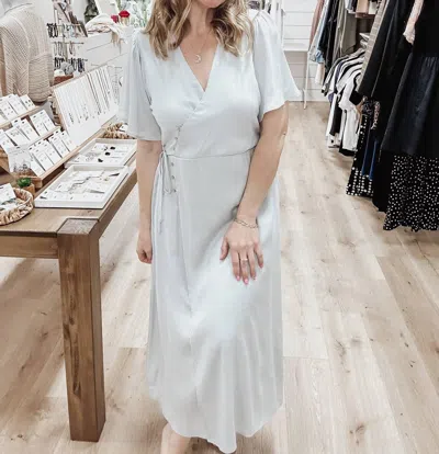 Gilli Half Sleeve Button Detail Wrap Dress In Dusty Blue In White