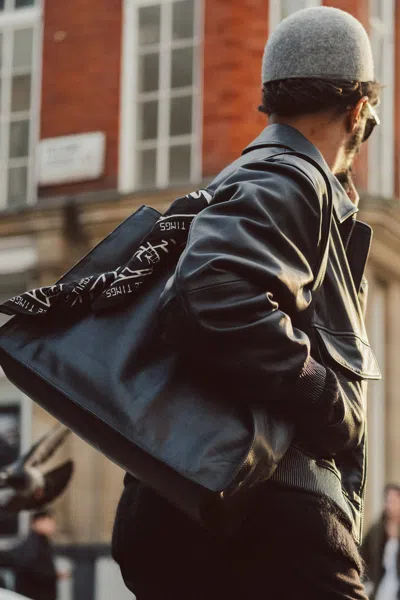 A Days March Leather Tote Bag – Deadwood For A Day's March