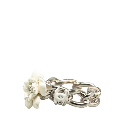 Pre-owned Chanel Silver White Metal Band Ring ()